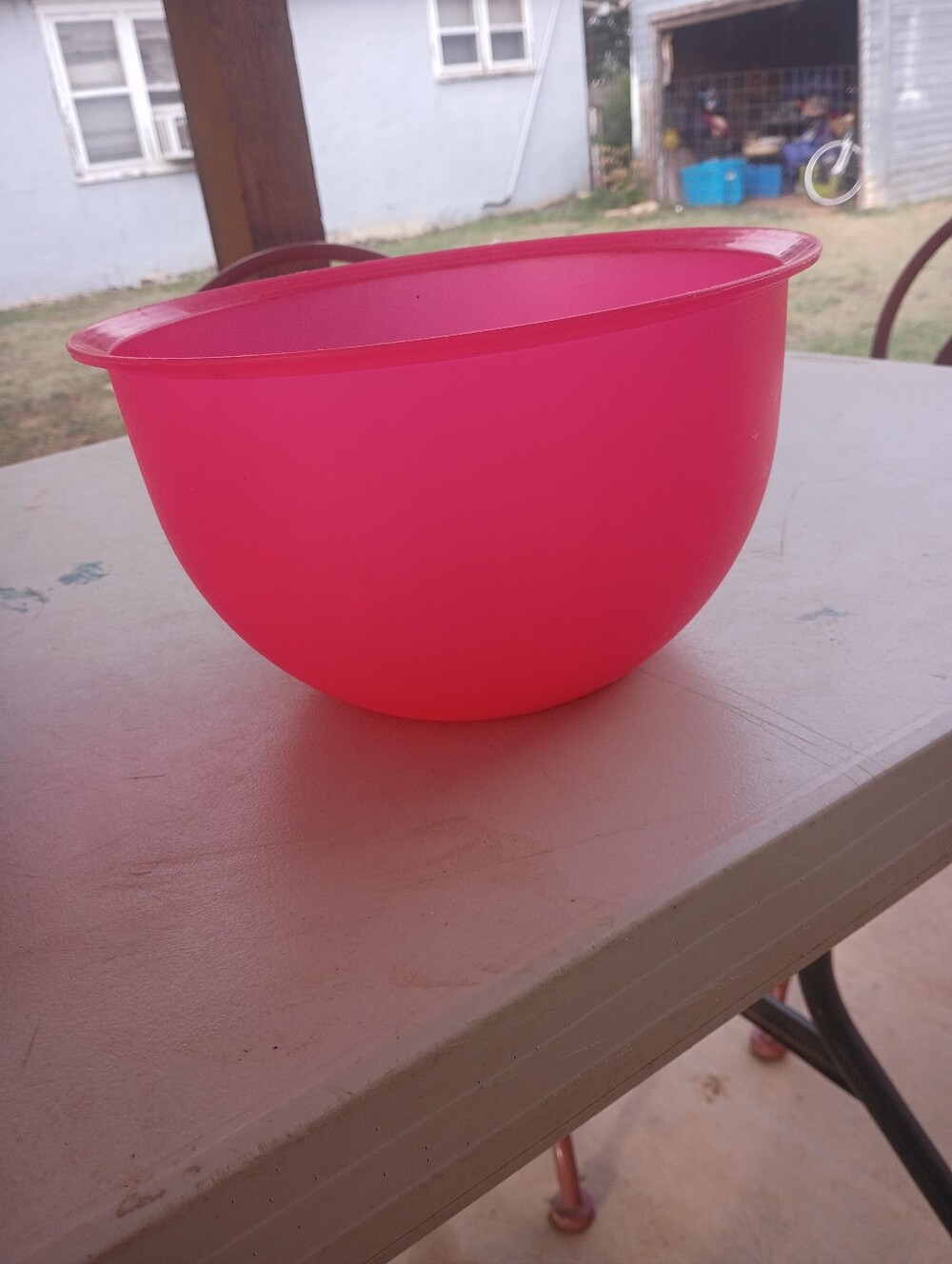 Tupperware Hot Pink Mixing Bowl
